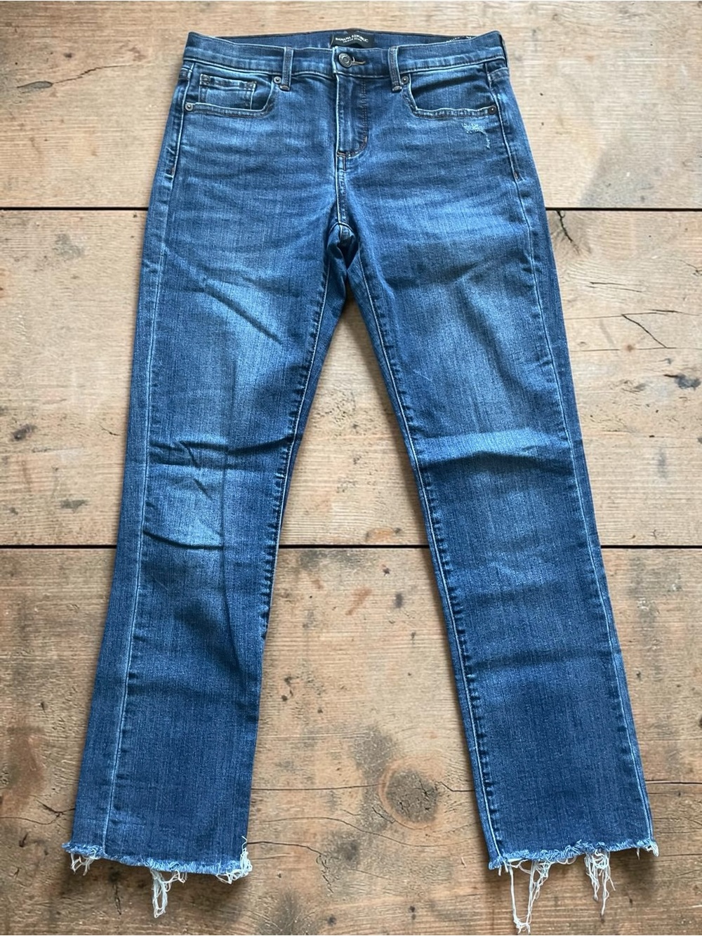 Banana Republic Women’s “Girlfriend” Blue Straight Leg Jeans Size 26-S